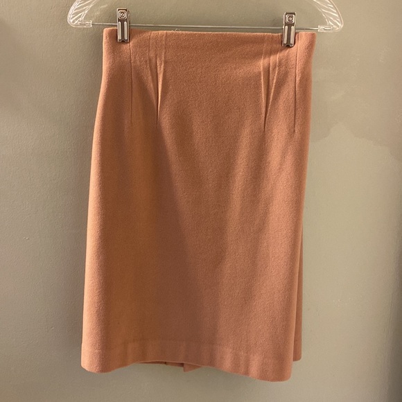 Ropé Italian wool suit with skirt - Picture 7 of 10